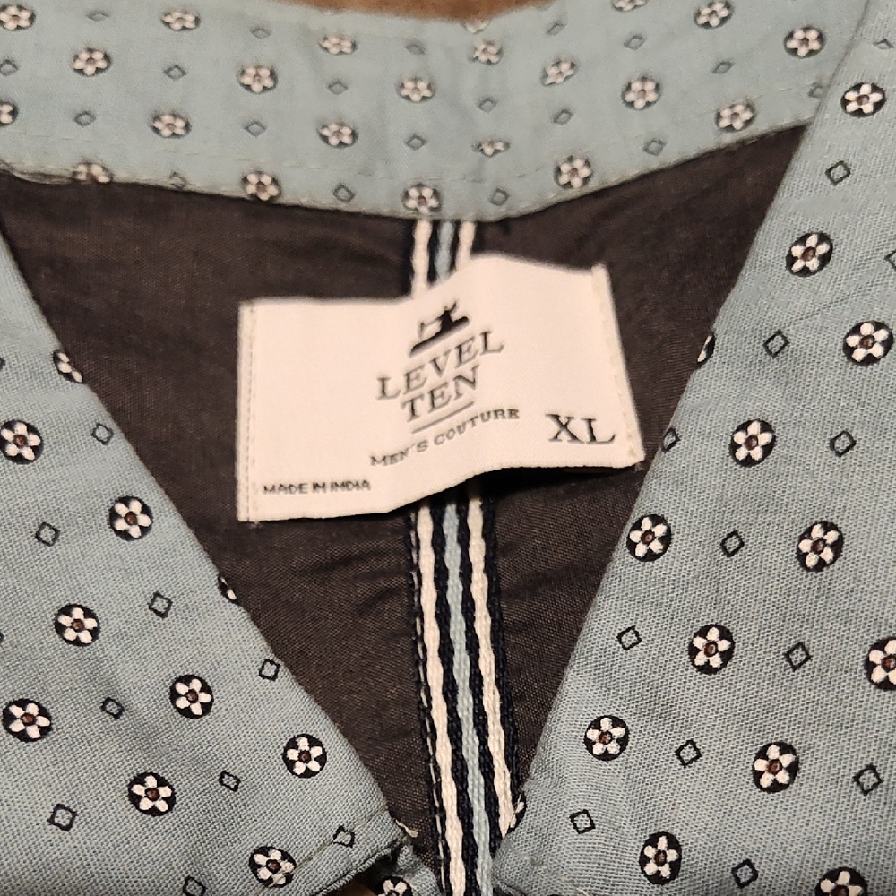 Men's Casual Short-Sleeve Button-Down Shirt - Light Blue - Picture 3 of 5